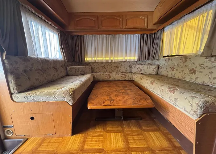 каравана рапунцел - Rapunzel Caravan Campsite Balchik